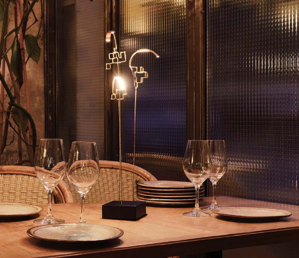 LAMPE DE TABLE SANS FIL BOUCLE - DCW