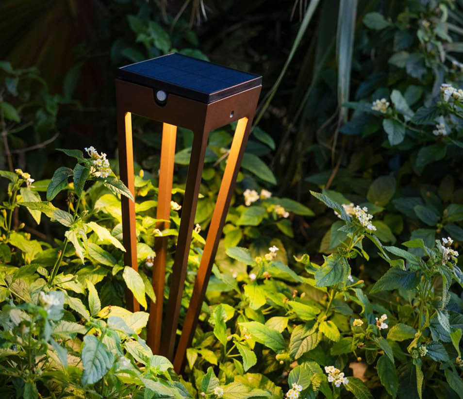 TORCHE SOLAIRE AVEC PIC INTÉGRÉ TINKA 57