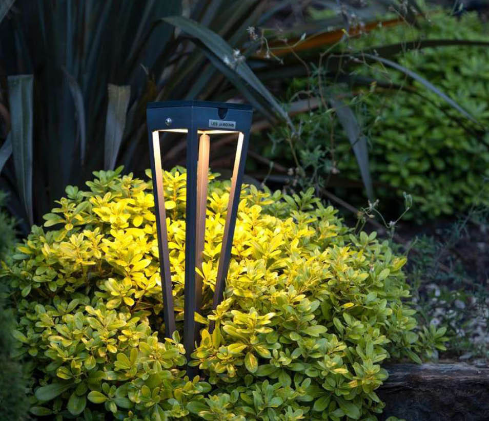 TORCHE SOLAIRE AVEC PIC INTÉGRÉ TINKA 57