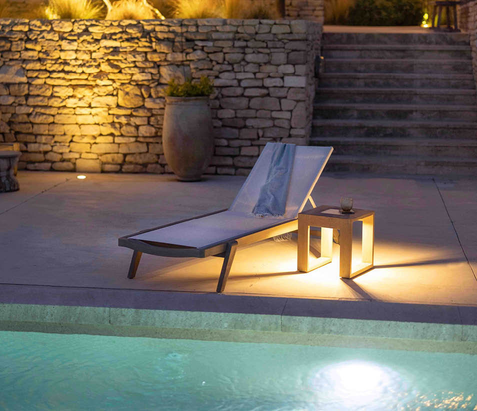 TABLE BASSE LUMINEUSE RANCHO SOLAIRE ET RECHARGEABLE