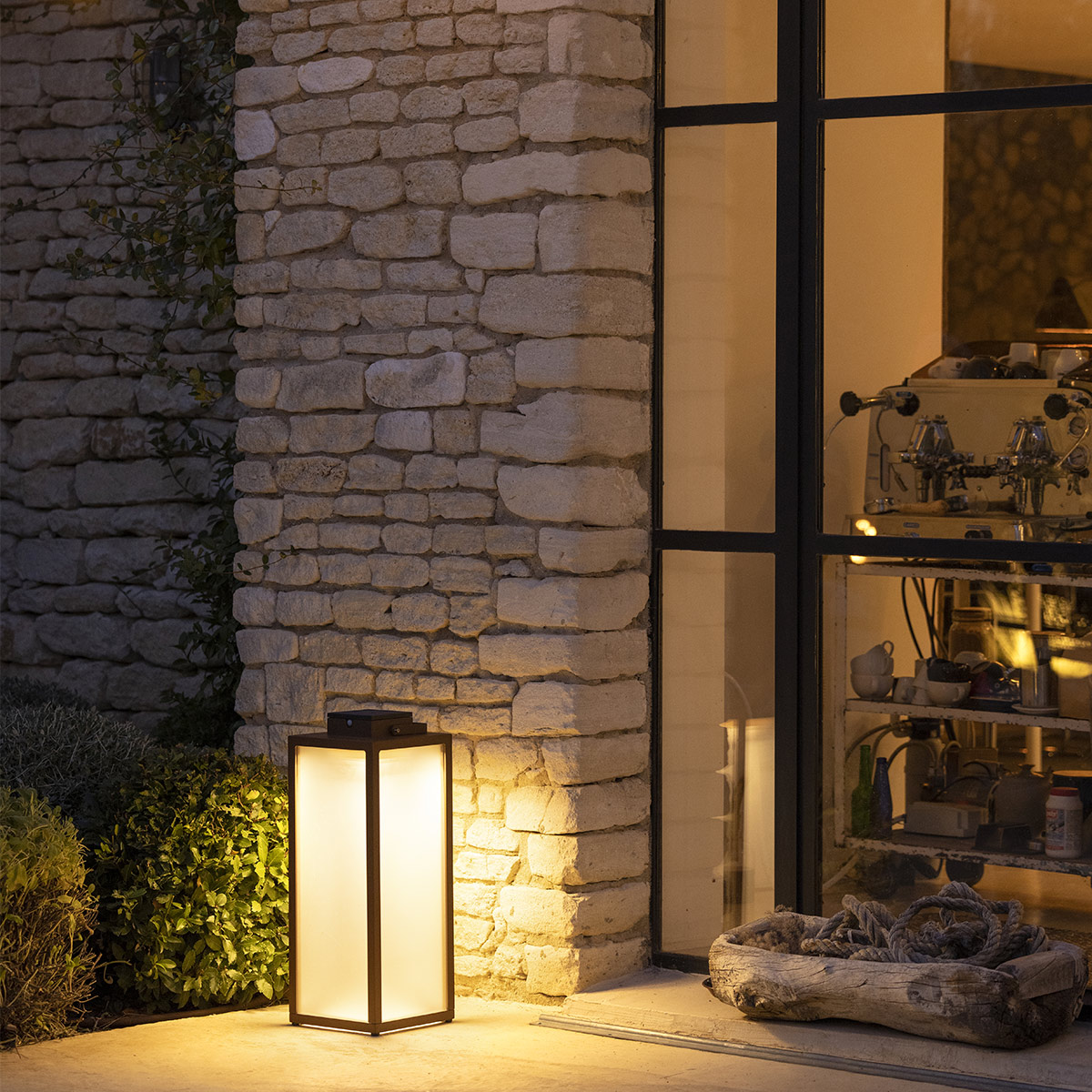 Lanterne Solaire et Rechargeable Les Jardins Tradition Aluminium 65